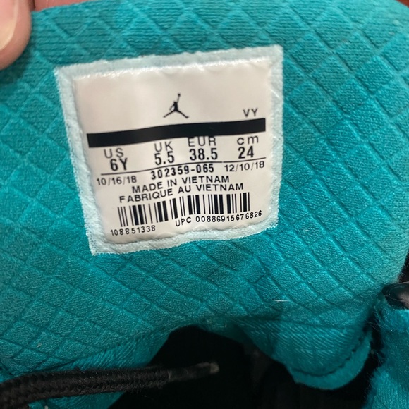 Nike Air Jordan 9 Retro Size 6Y Dream it Do It Black Red 302359-065 - Picture 9 of 9